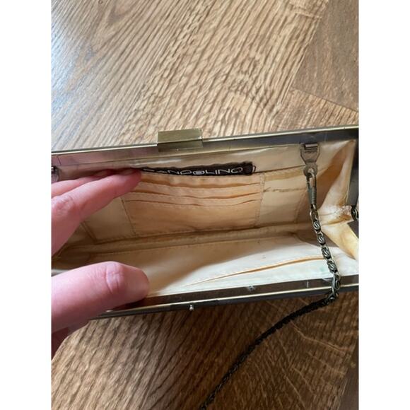 BANDOLINO Cream Ivory Crossbody Clutch - Picture 8 of 10